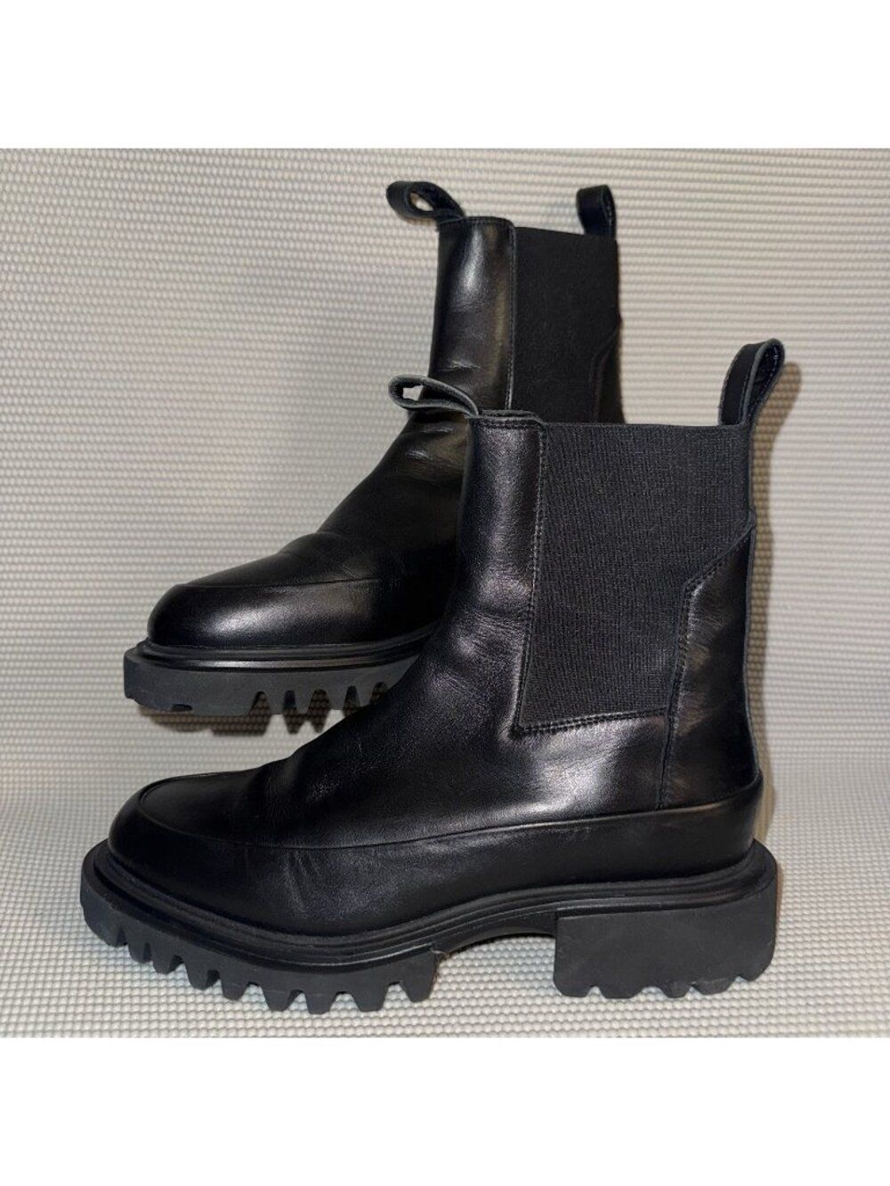 All Saints Harlee Chelsea Black Leather Lug Sole Chunky Pull On Moto Boots 9.5